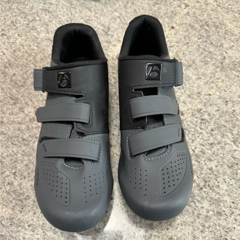Trek Bontrager women’s cycle shoes size 7.5